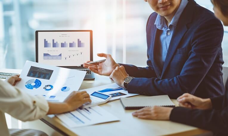 クラウド会計の設定から任せて